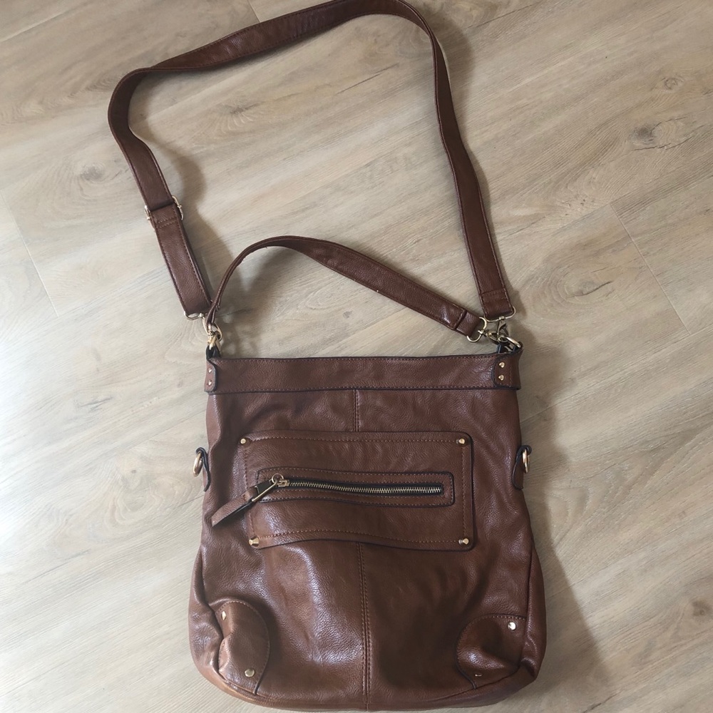CROSS BODY PURSE